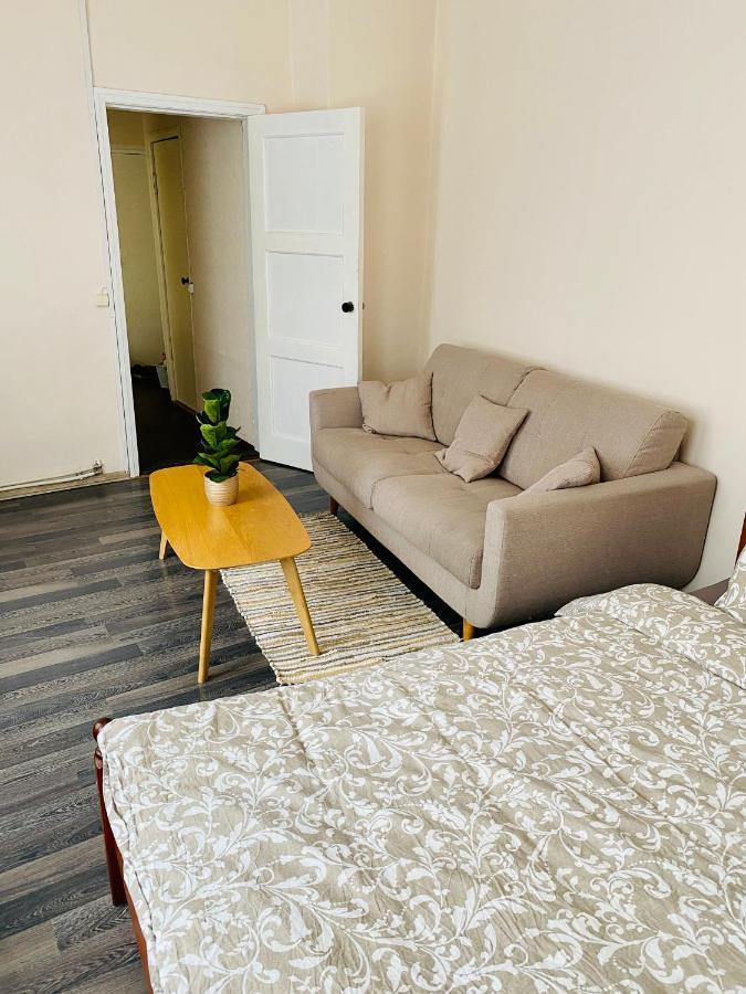 1 Bedroom Apartment Near Kadriorg Swan Pond Tallinn Ngoại thất bức ảnh